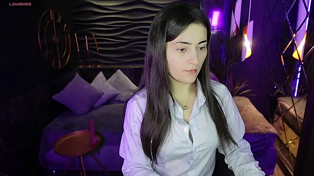 KylieMellow online show from 4, 3, 2025