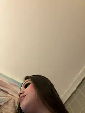 Alyshanon18 online show from 27, 2, 2025