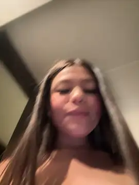 Alyshanon18 online show from 23, 3, 2025