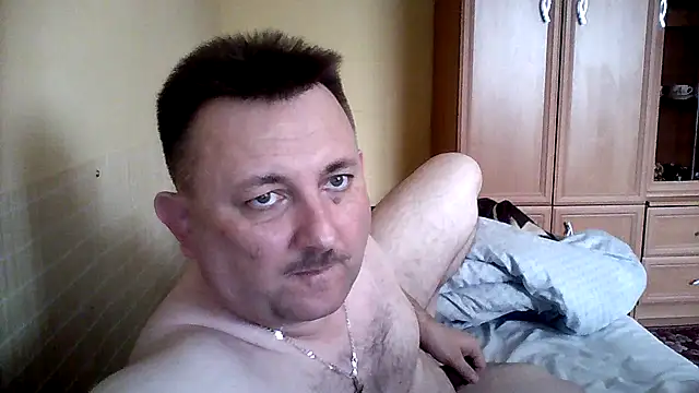 Snapshot of Novy73 chatting on 29, 9, 2025 Novy73 online show from 29, 9, 2025