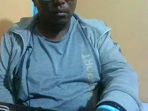 Snapshot of honeyswit chatting on 9, 5, 2026 honeyswit online show from 9, 5, 2026