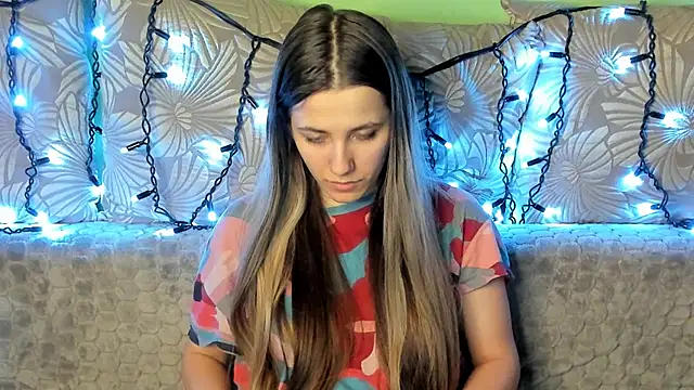 MaggieCake online show from 16, 2, 2025