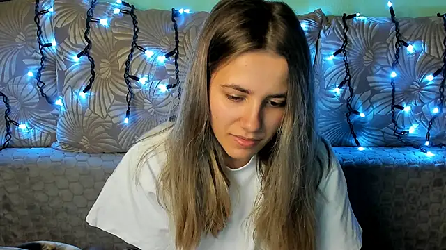 MaggieCake online show from 10, 11, 2025