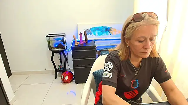 Naty Stone online show from 21, 10, 2025