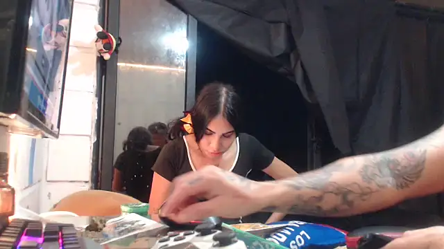 Snapshot of dounolimist777 chatting on 14, 12, 2025 dounolimist777 online show from 14, 12, 2025