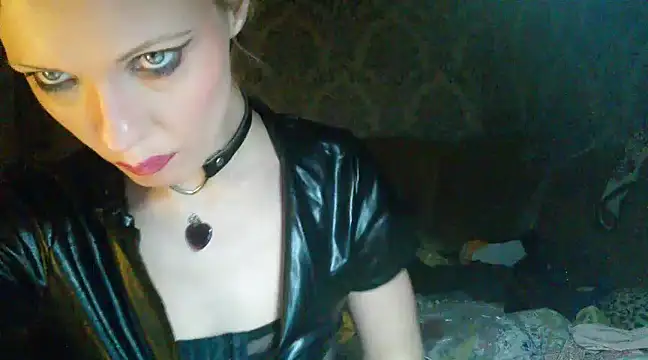 Snapshot of WildMissNiks chatting on 2, 12, 2024 WildMissNiks online show from 2, 12, 2024