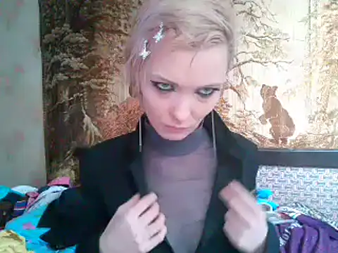 Snapshot of WildMissNiks chatting on 5, 3, 2025 WildMissNiks online show from 5, 3, 2025