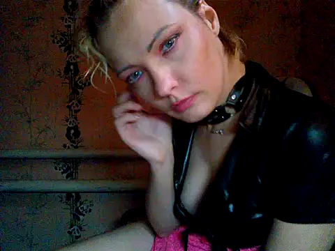 Snapshot of WildMissNiks chatting on 24, 10, 2025 WildMissNiks online show from 24, 10, 2025