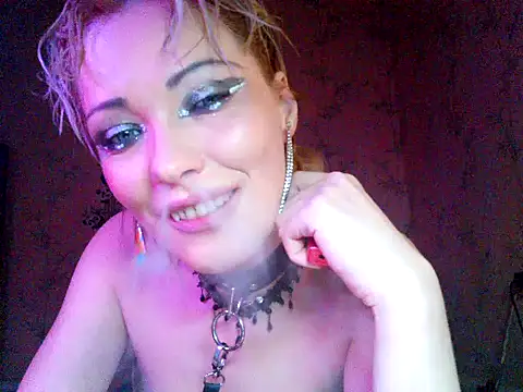 Snapshot of WildMissNiks chatting on 30, 11, 2025 WildMissNiks online show from 30, 11, 2025