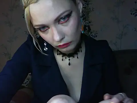 WildMissNiks online show from 20, 5, 2026