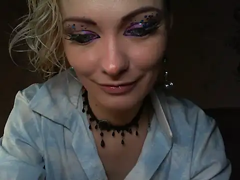 WildMissNiks online show from 25, 5, 2026