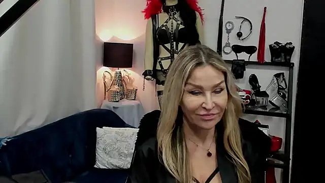 crystaLUX online show from 24, 2, 2025