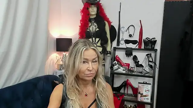 crystaLUX online show from 22, 9, 2025