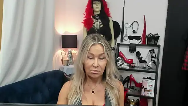 crystaLUX online show from 2, 10, 2025