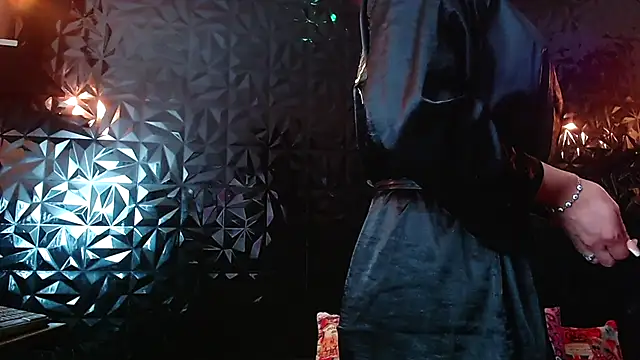 PINK  LOLA1 online show from 23, 9, 2025