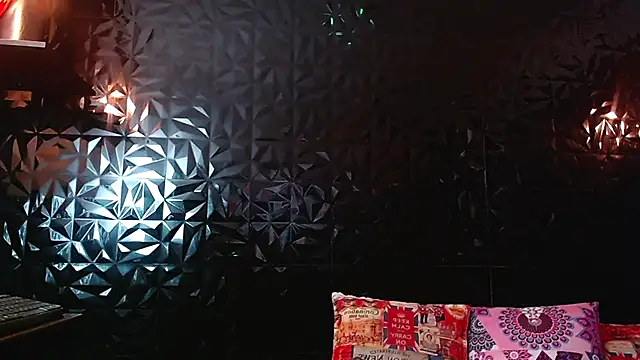 PINK  LOLA1 online show from 28, 9, 2025