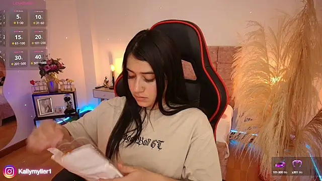 Snapshot of KallyMyller1 chatting on 9, 1, 2025 KallyMyller1 online show from 9, 1, 2025