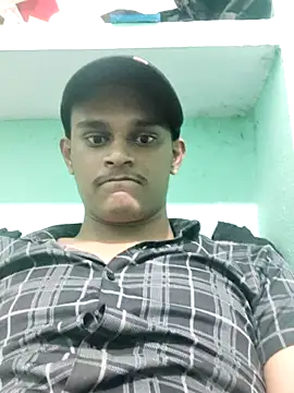 Snapshot of rajaRoyd chatting on 9, 11, 2025 rajaRoyd online show from 9, 11, 2025