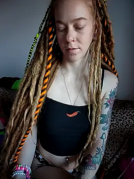 Snapshot of LucidLucy chatting on 26, 10, 2025 LucidLucy online show from 26, 10, 2025