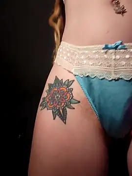 Snapshot of LucidLucy chatting on 13, 11, 2025 LucidLucy online show from 13, 11, 2025