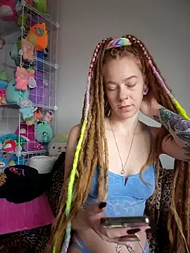 Snapshot of LucidLucy chatting on 18, 11, 2025 LucidLucy online show from 18, 11, 2025