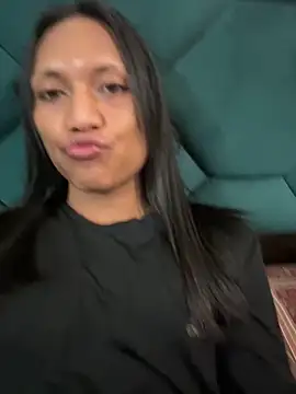 Snapshot of DarlingJenny22 chatting on 4, 4, 2026 DarlingJenny22 online show from 4, 4, 2026