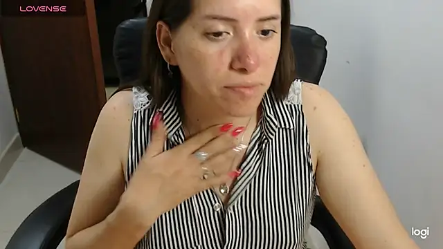 spicey latina online show from 20, 7, 2026