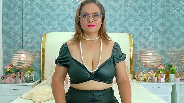 MarilynVega1 online show from 24, 10, 2025