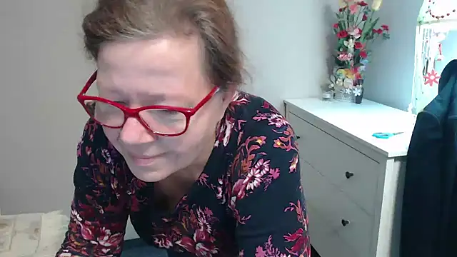 Snapshot of Adelewildx chatting on 2, 12, 2024 Adelewildx online show from 2, 12, 2024