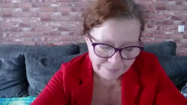 Snapshot of Adelewildx chatting on 8, 12, 2024 Adelewildx online show from 8, 12, 2024
