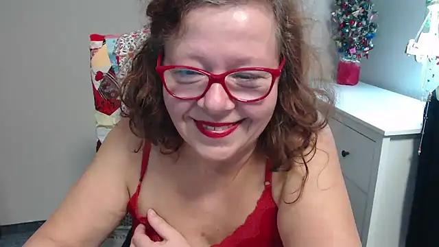 Snapshot of Adelewildx chatting on 11, 12, 2024 Adelewildx online show from 11, 12, 2024