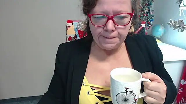 Snapshot of Adelewildx chatting on 17, 12, 2024 Adelewildx online show from 17, 12, 2024