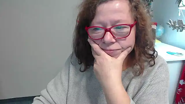 Snapshot of Adelewildx chatting on 17, 12, 2024 Adelewildx online show from 17, 12, 2024