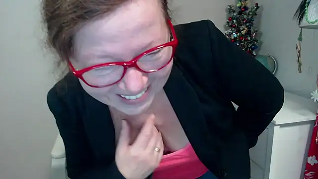 Snapshot of Adelewildx chatting on 8, 1, 2025 Adelewildx online show from 8, 1, 2025