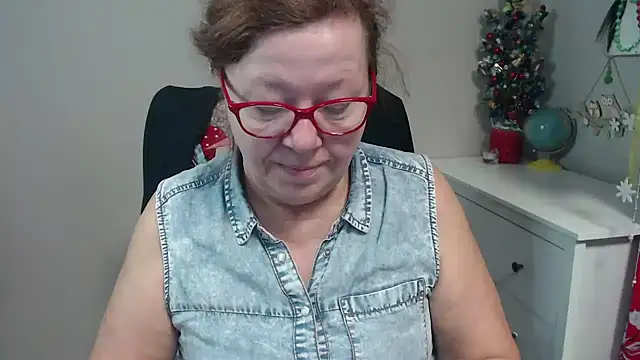 Snapshot of Adelewildx chatting on 13, 1, 2025 Adelewildx online show from 13, 1, 2025