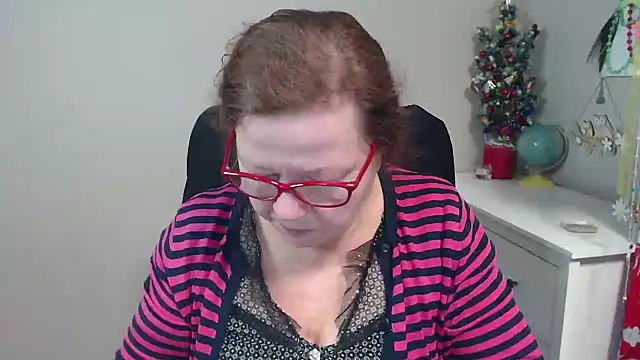Snapshot of Adelewildx chatting on 14, 1, 2025 Adelewildx online show from 14, 1, 2025