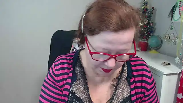 Snapshot of Adelewildx chatting on 14, 1, 2025 Adelewildx online show from 14, 1, 2025