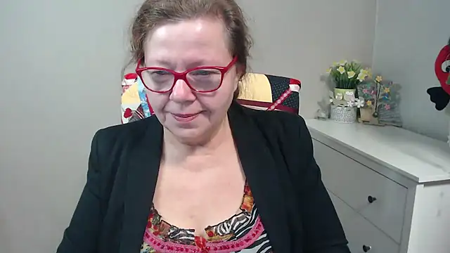 Snapshot of Adelewildx chatting on 3, 2, 2025 Adelewildx online show from 3, 2, 2025