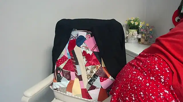 Snapshot of Adelewildx chatting on 5, 2, 2025 Adelewildx online show from 5, 2, 2025
