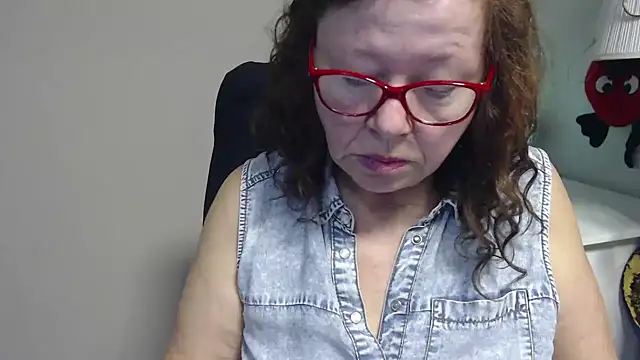 Snapshot of Adelewildx chatting on 12, 3, 2025 Adelewildx online show from 12, 3, 2025