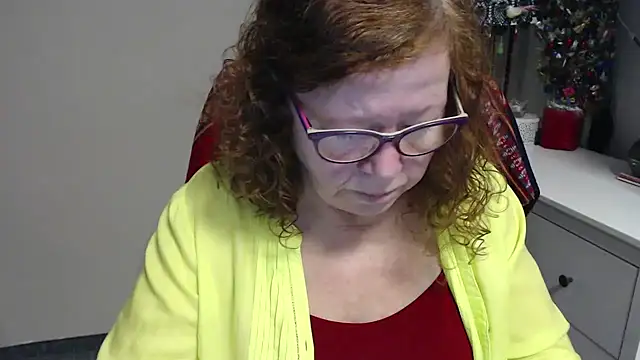 Snapshot of Adelewildx chatting on 18, 12, 2025 Adelewildx online show from 18, 12, 2025