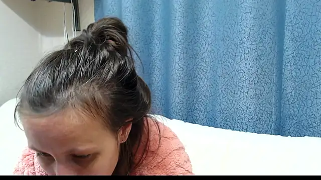 Snapshot of alisacucumber chatting on 23, 9, 2025 alisacucumber online show from 23, 9, 2025