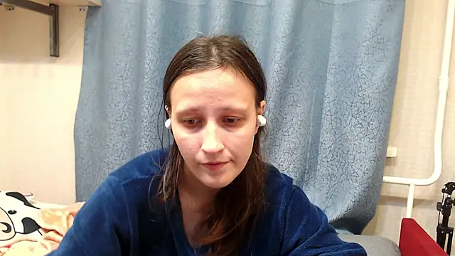 Snapshot of alisacucumber chatting on 22, 10, 2025 alisacucumber online show from 22, 10, 2025