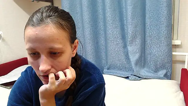 Snapshot of alisacucumber chatting on 26, 10, 2025 alisacucumber online show from 26, 10, 2025