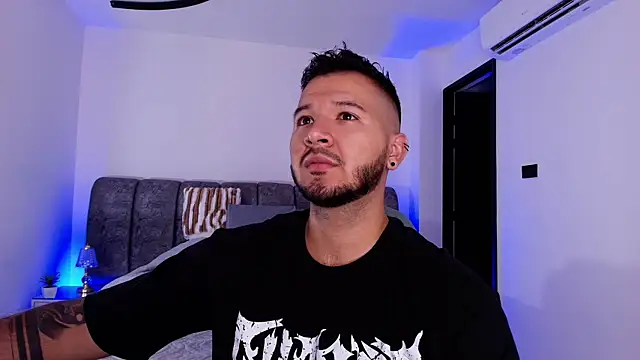 Snapshot of mister_miike chatting on 27, 11, 2025 mister miike online show from 27, 11, 2025