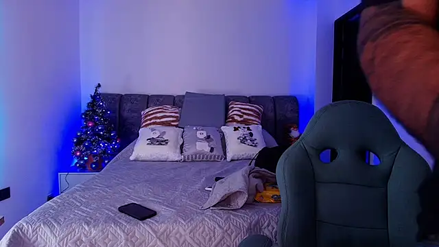 Snapshot of mister_miike chatting on 30, 11, 2025 mister miike online show from 30, 11, 2025