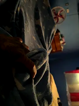 Snapshot of elian-24 chatting on 5, 10, 2025 elian-24 online show from 5, 10, 2025