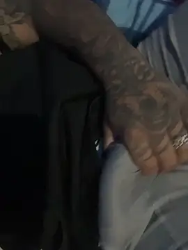 Snapshot of elian-24 chatting on 10, 10, 2025 elian-24 online show from 10, 10, 2025