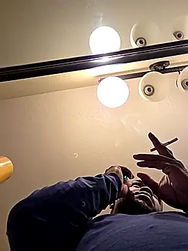 Snapshot of Oakcliffjacker chatting on 31, 10, 2025 Oakcliffjacker online show from 31, 10, 2025