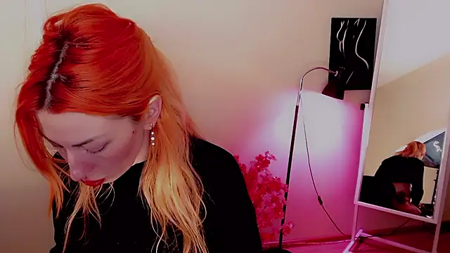 AnnieGOld  online show from 7, 12, 2024